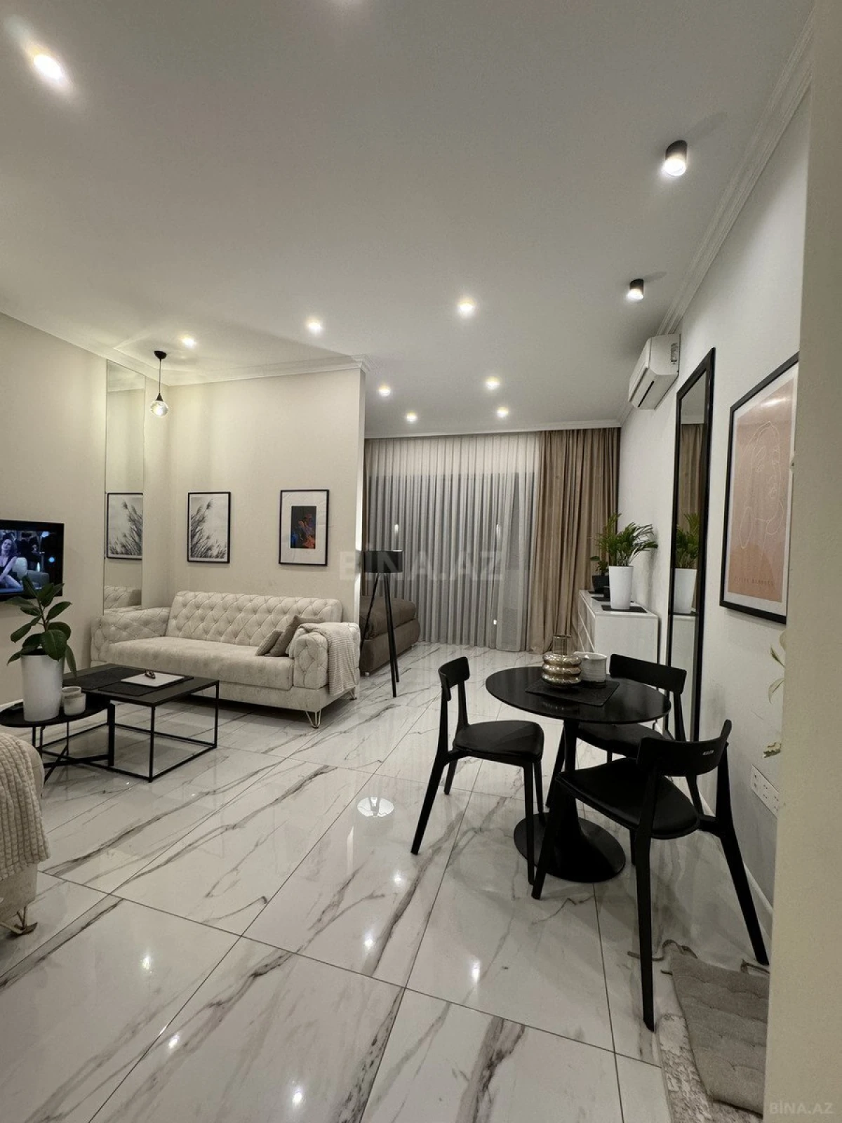 Kirayə verilir 1 otaqlı mənzil 57 m²