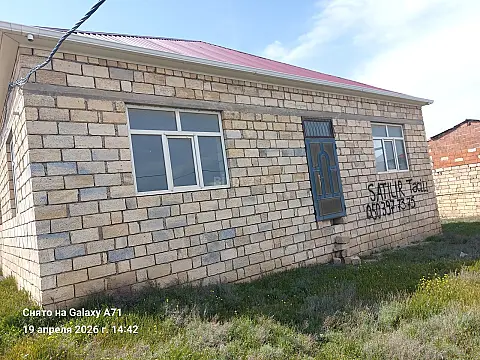 Satılır 6 otaqlı həyət evi 156 m²