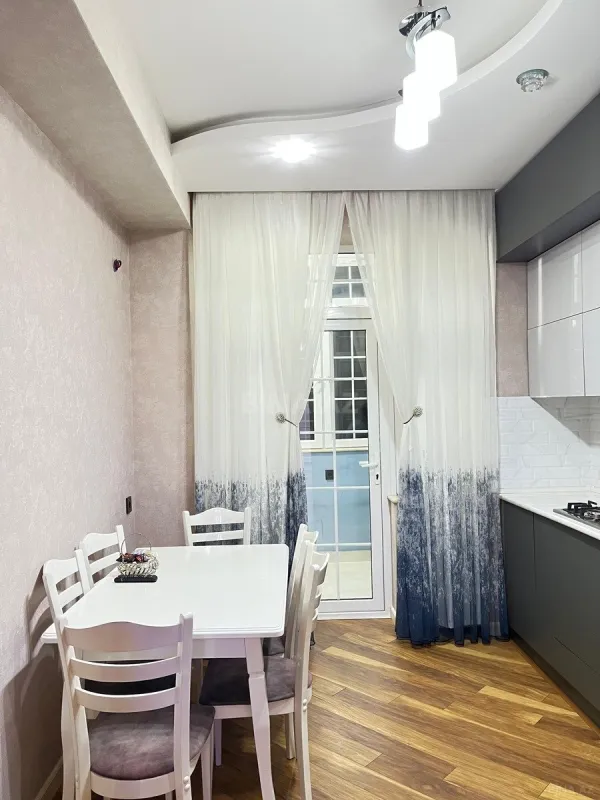 Kirayə verilir 3 otaqlı mənzil 88 m²