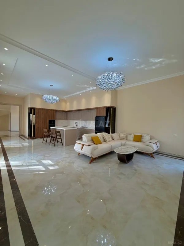 Satılır 6 otaqlı həyət evi 600 m²