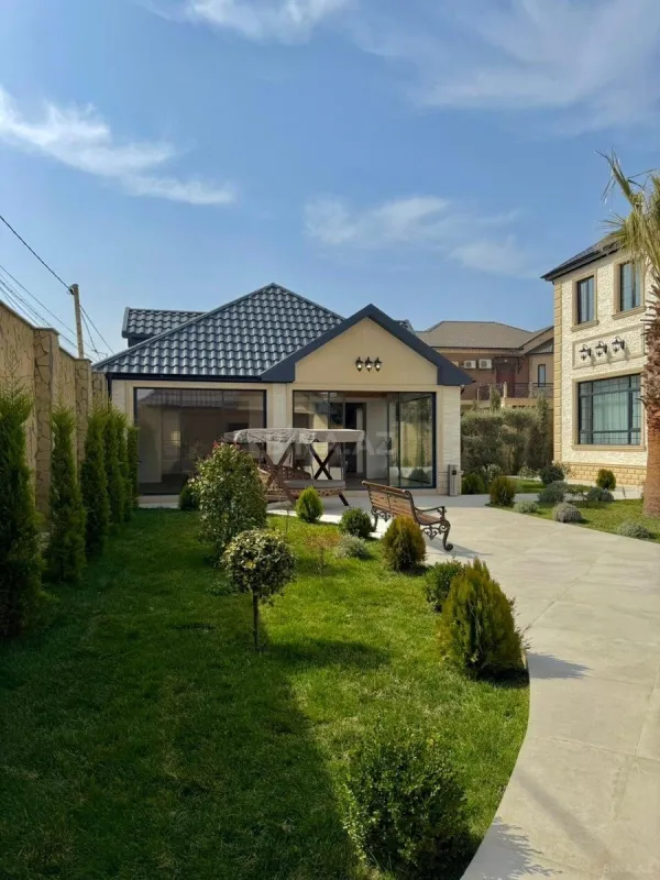 Satılır 6 otaqlı həyət evi 600 m²