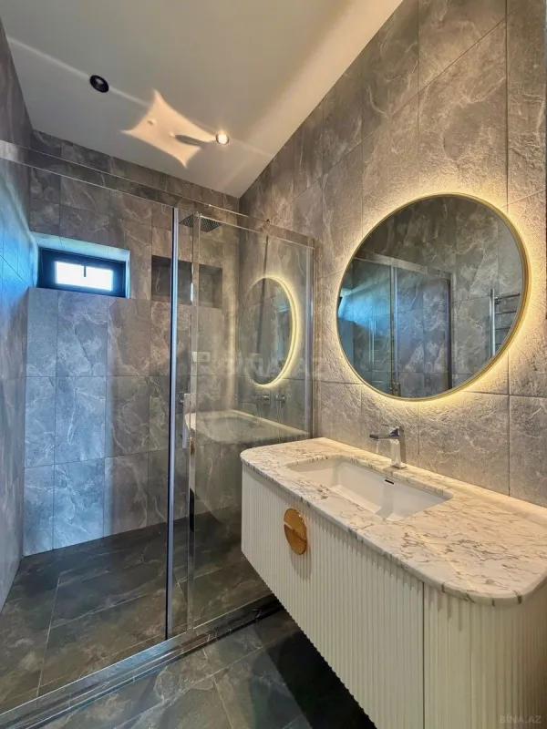 Satılır 6 otaqlı həyət evi 600 m²