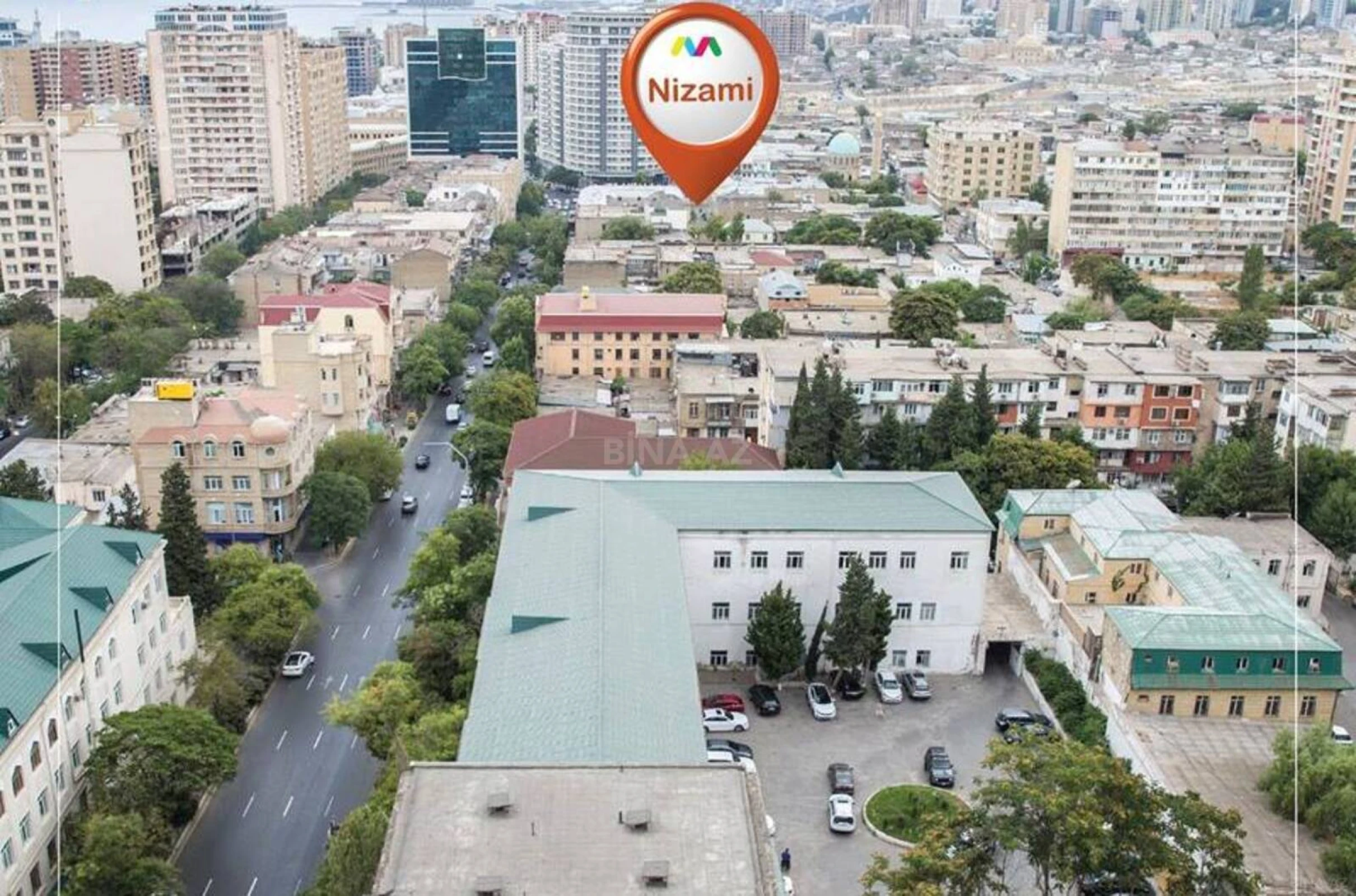 Satılır 4 otaqlı mənzil 235 m²