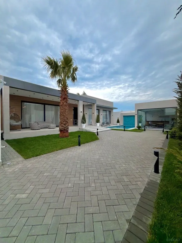 Satılır 5 otaqlı həyət evi 250 m²