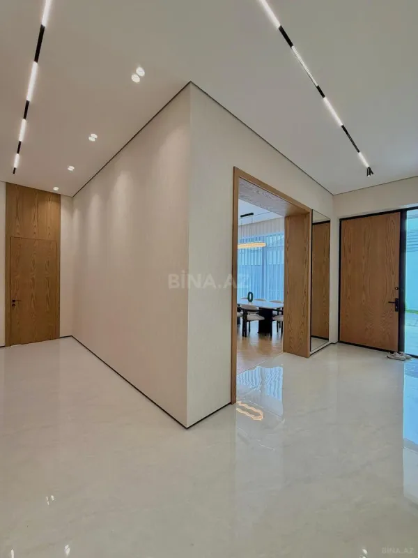 Satılır 5 otaqlı həyət evi 250 m²