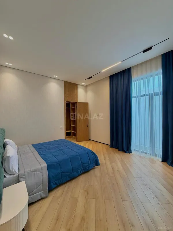 Satılır 5 otaqlı həyət evi 250 m²