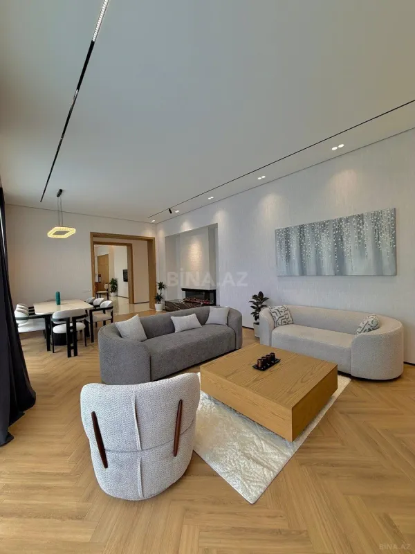 Satılır 5 otaqlı həyət evi 250 m²