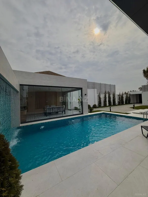 Satılır 5 otaqlı həyət evi 250 m²