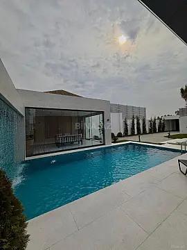 Satılır 5 otaqlı həyət evi 250 m²