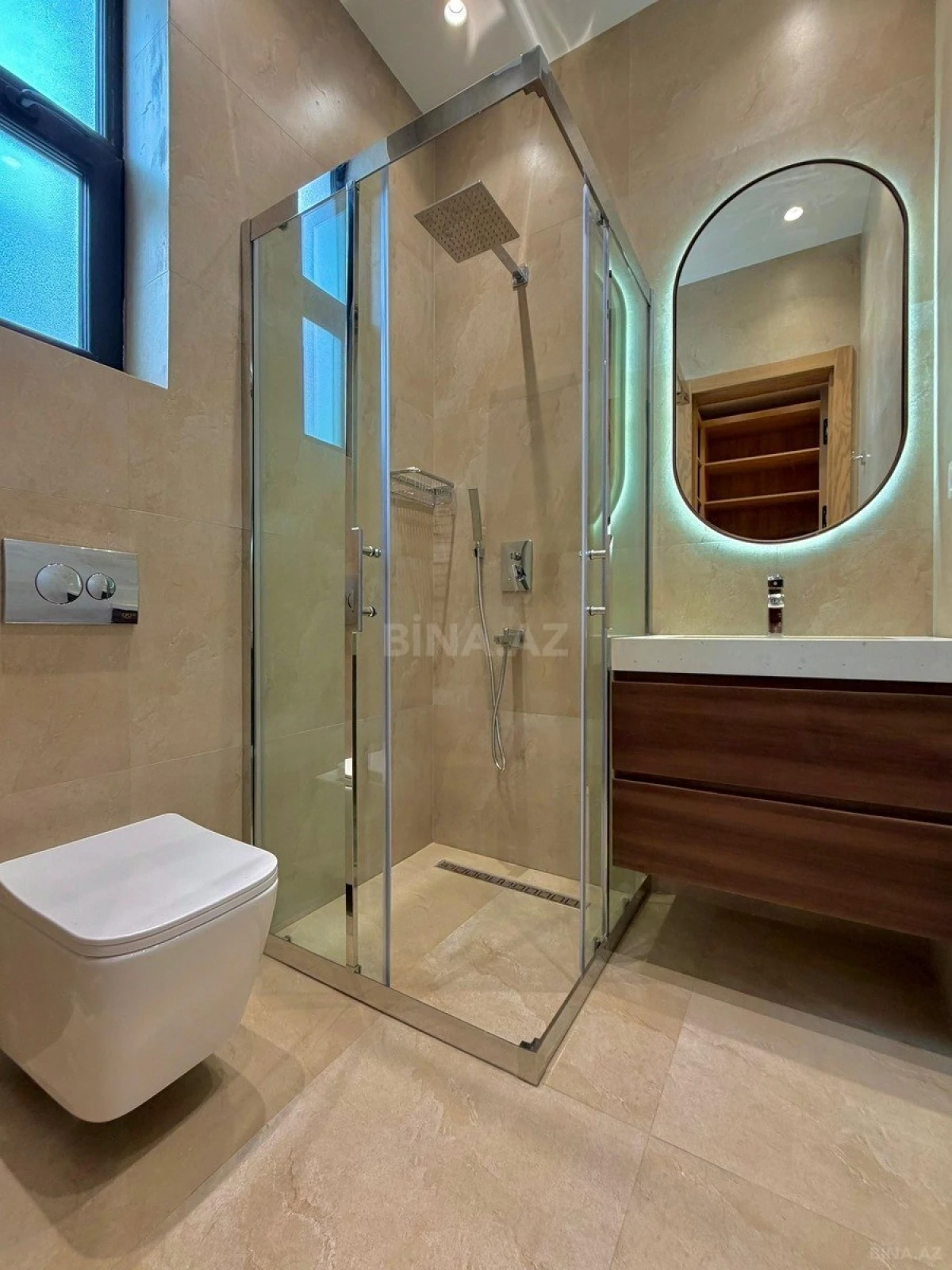 Satılır 5 otaqlı həyət evi 250 m²