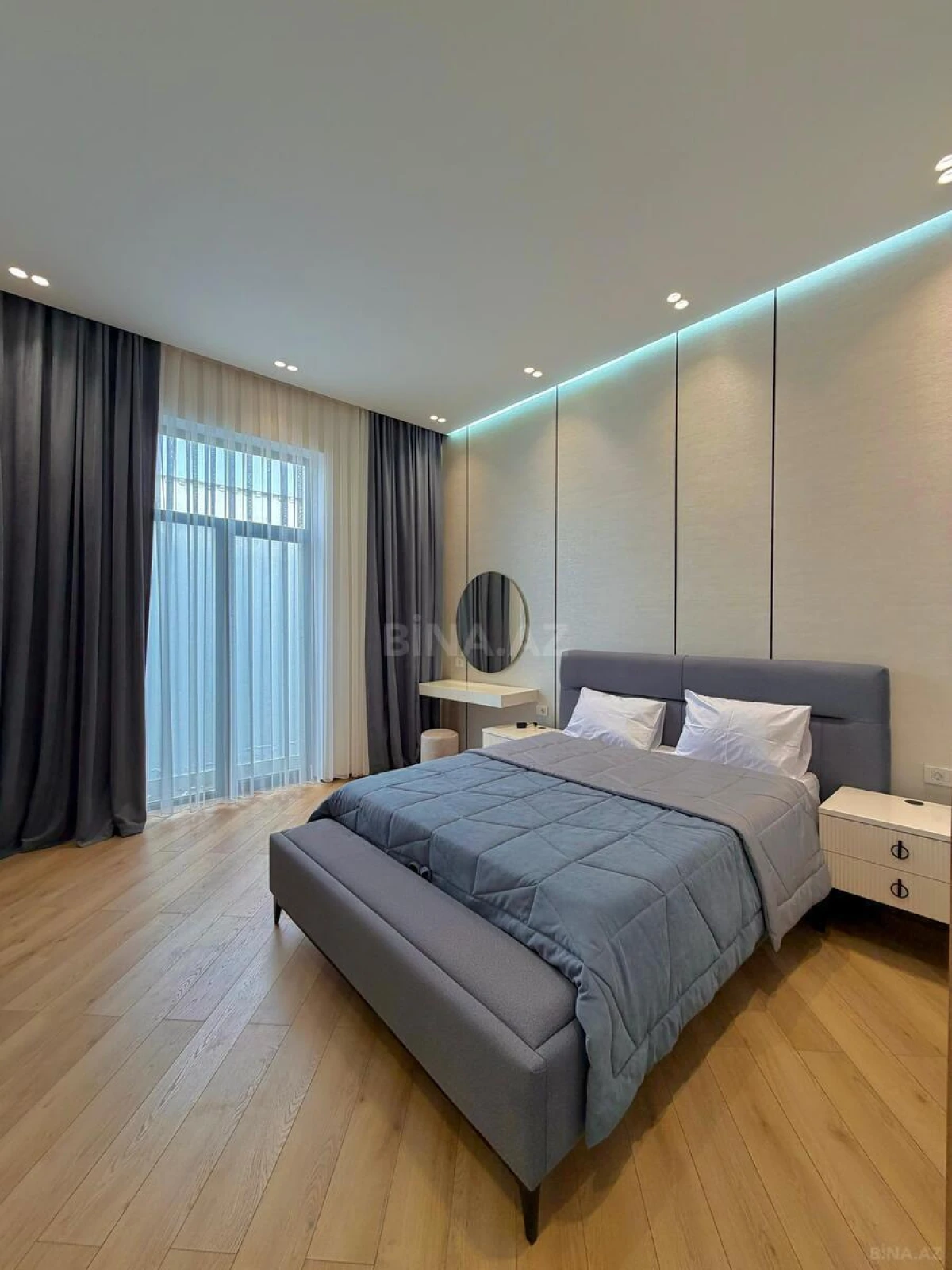 Satılır 5 otaqlı həyət evi 250 m²