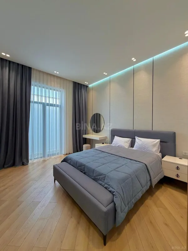 Satılır 5 otaqlı həyət evi 250 m²