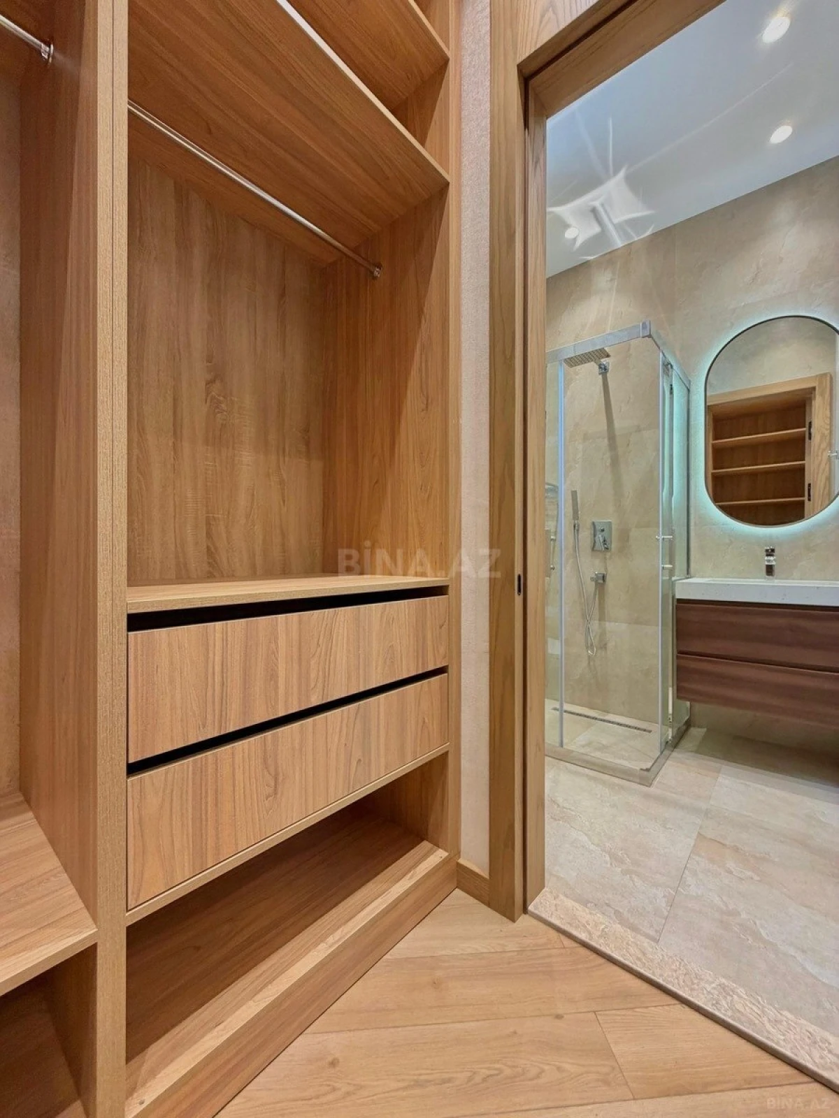 Satılır 5 otaqlı həyət evi 250 m²