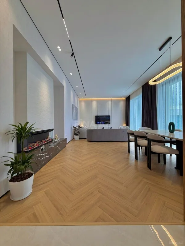 Satılır 5 otaqlı həyət evi 250 m²