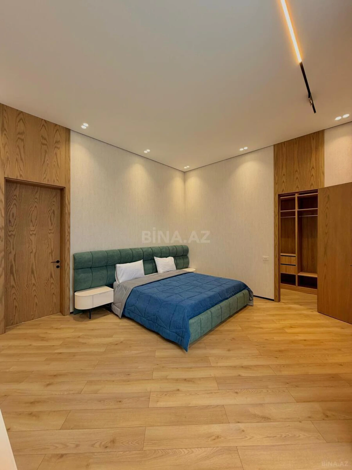 Satılır 5 otaqlı həyət evi 250 m²