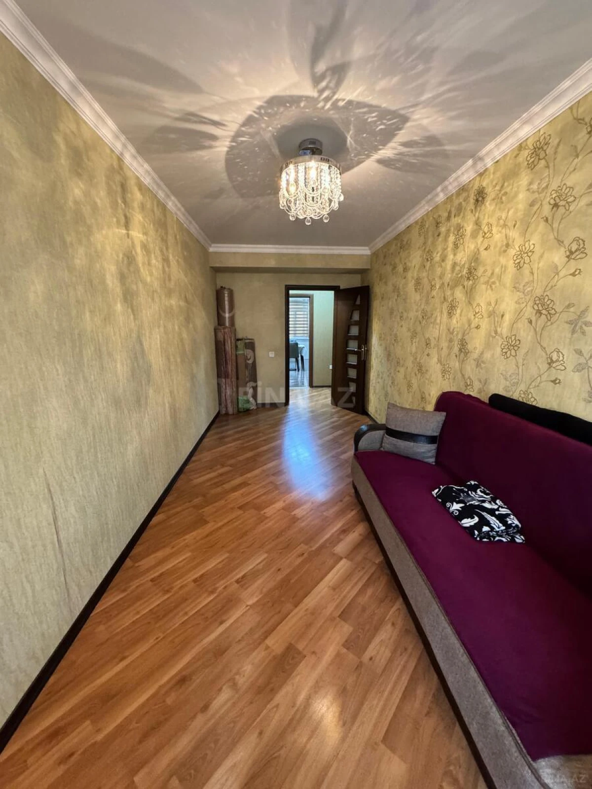 Satılır 4 otaqlı mənzil 110 m²