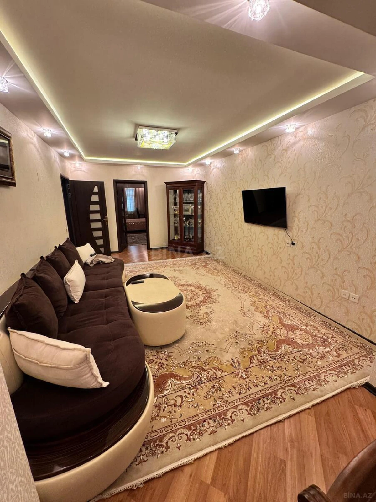 Satılır 4 otaqlı mənzil 110 m²
