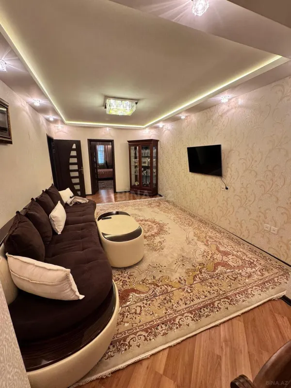 Satılır 4 otaqlı mənzil 110 m²