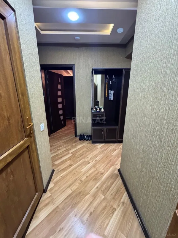 Satılır 4 otaqlı mənzil 110 m²