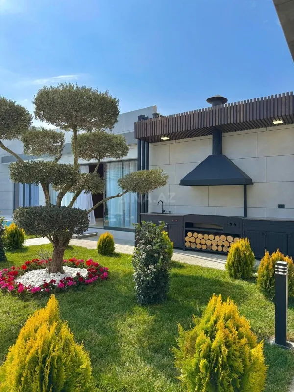 Satılır 5 otaqlı həyət evi 270 m²