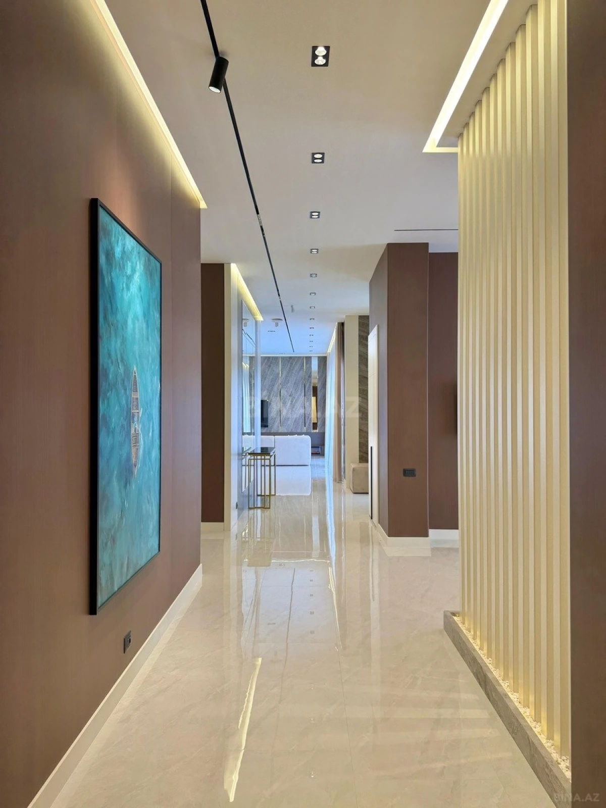 Satılır 5 otaqlı həyət evi 270 m²