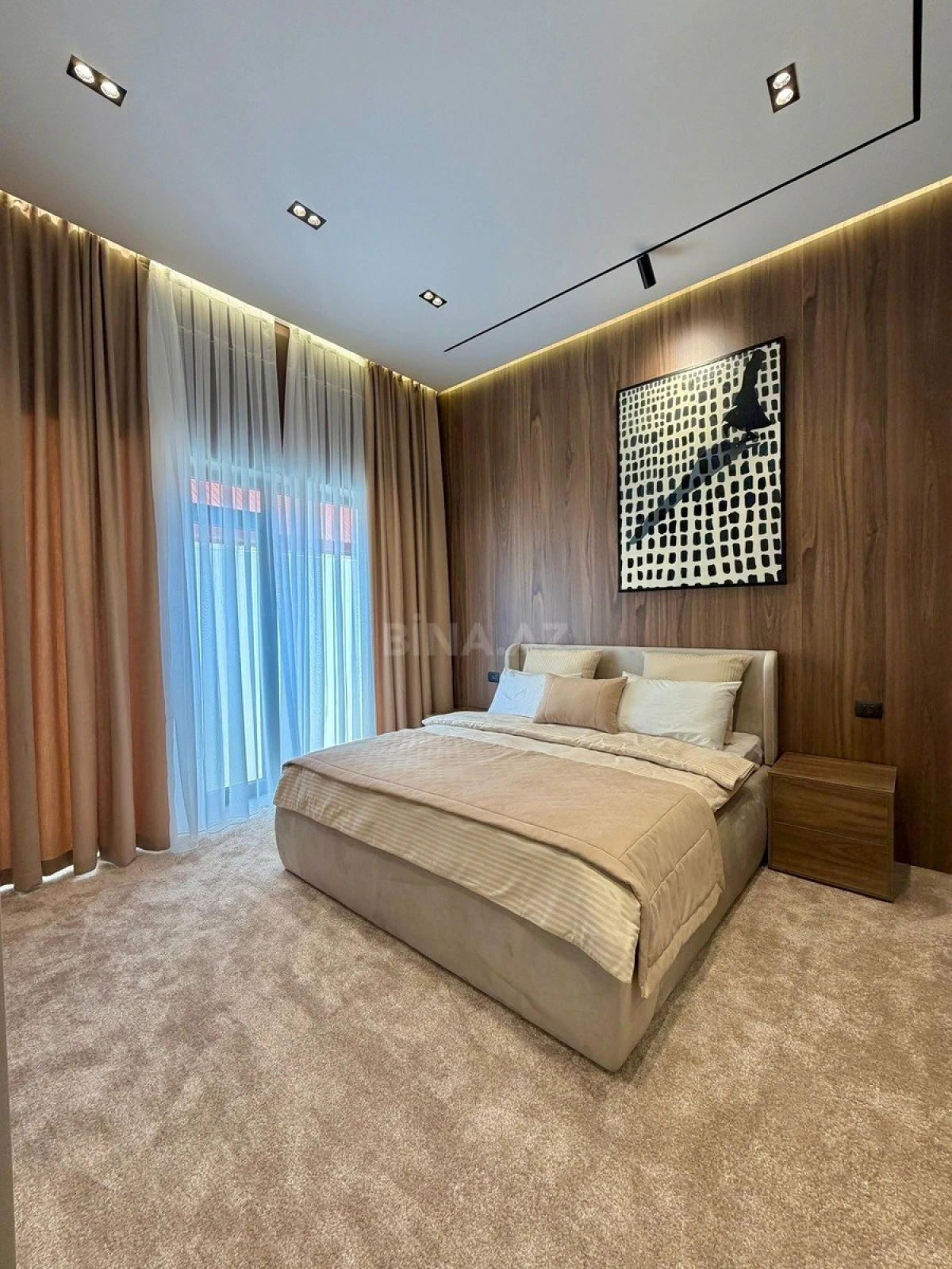 Satılır 5 otaqlı həyət evi 270 m²