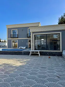 Satılır 5 otaqlı həyət evi 220 m²