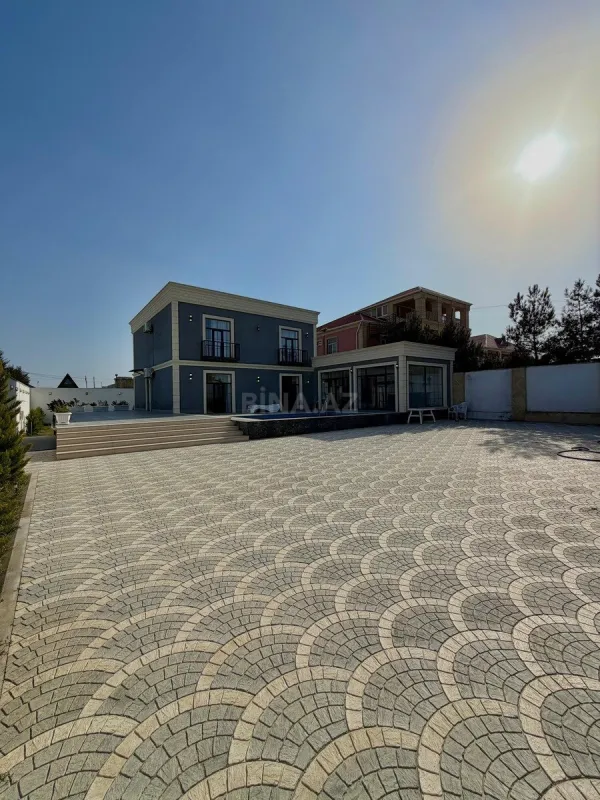Satılır 5 otaqlı həyət evi 220 m²