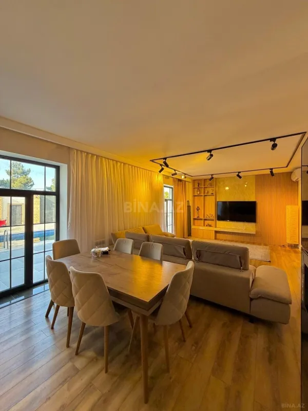 Satılır 5 otaqlı həyət evi 220 m²