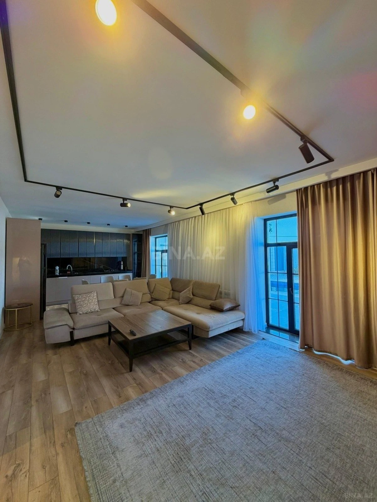 Satılır 5 otaqlı həyət evi 220 m²
