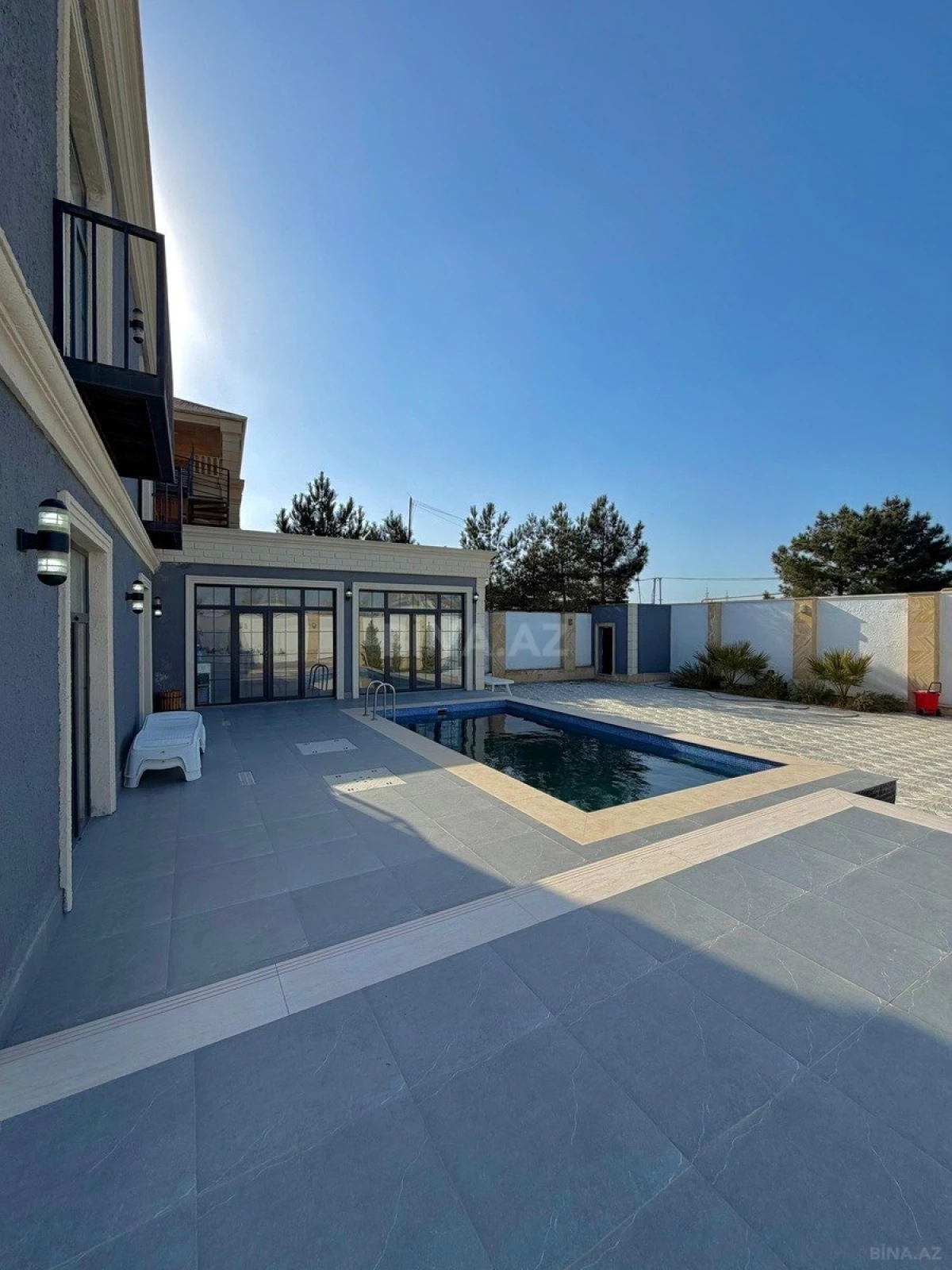 Satılır 5 otaqlı həyət evi 220 m²