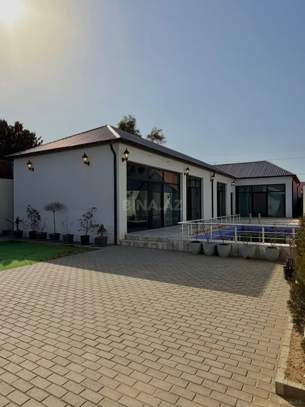 Satılır 4 otaqlı həyət evi 160 m²