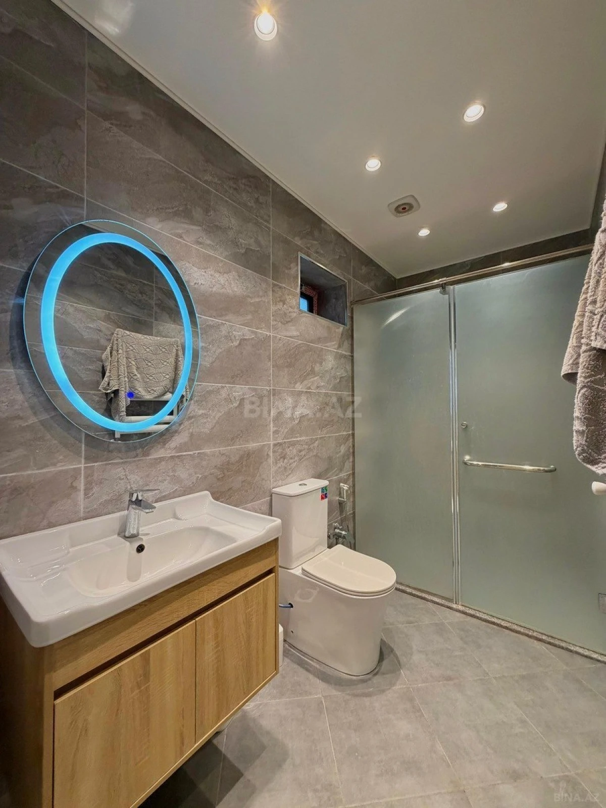 Satılır 4 otaqlı həyət evi 160 m²