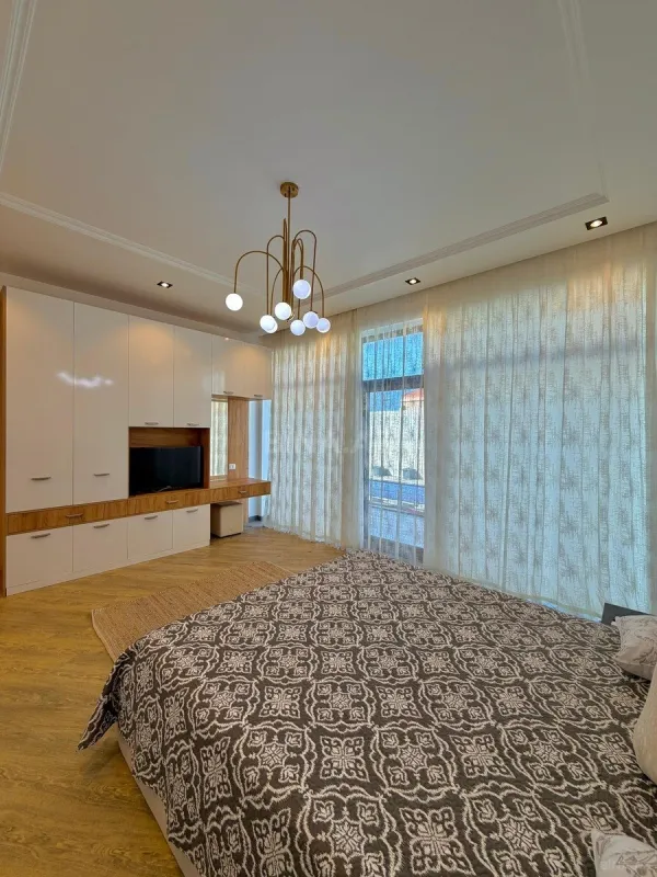 Satılır 4 otaqlı həyət evi 160 m²