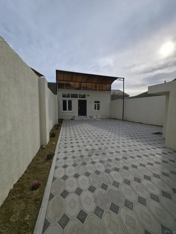 Satılır 4 otaqlı həyət evi 125 m²