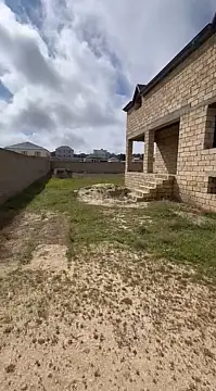 Satılır 5 otaqlı həyət evi 200 m²