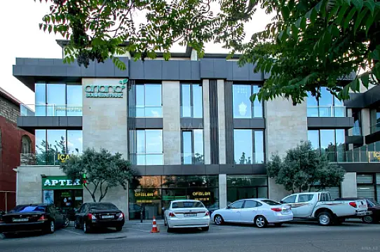 Satılır obyekt 3200 m²