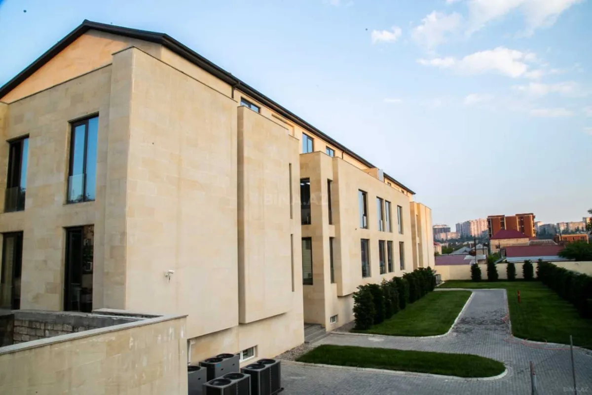 Satılır obyekt 3200 m²