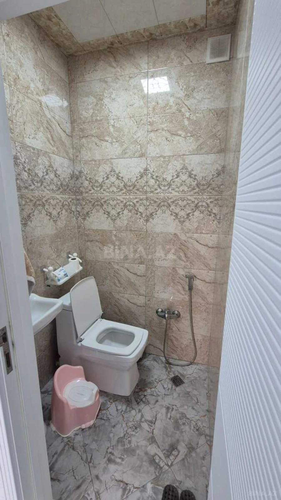 Satılır 3 otaqlı mənzil 94 m²