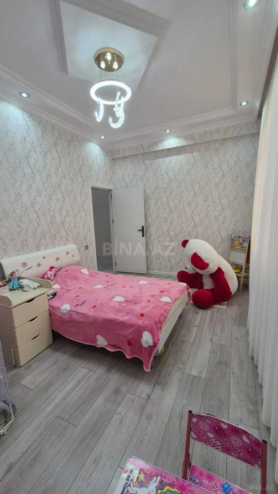 Satılır 3 otaqlı mənzil 94 m²