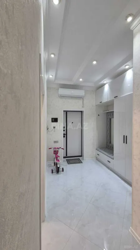 Satılır 3 otaqlı mənzil 94 m²
