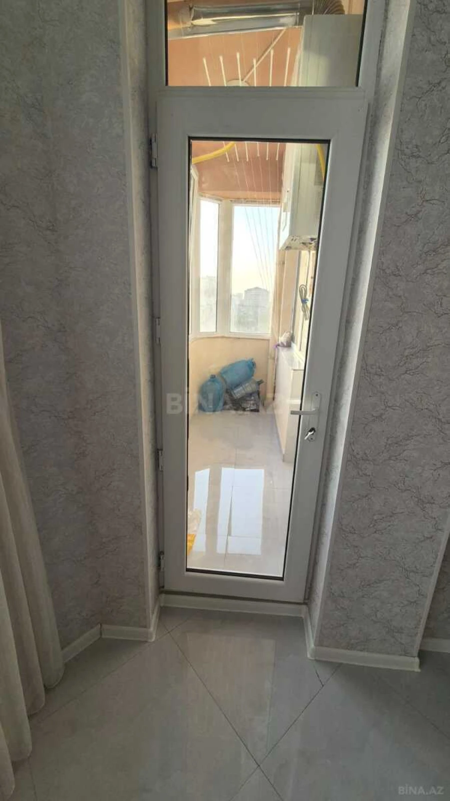 Satılır 3 otaqlı mənzil 94 m²