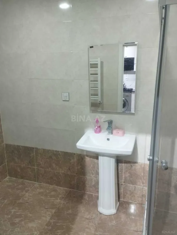 Kirayə verilir 2 otaqlı mənzil 70 m²
