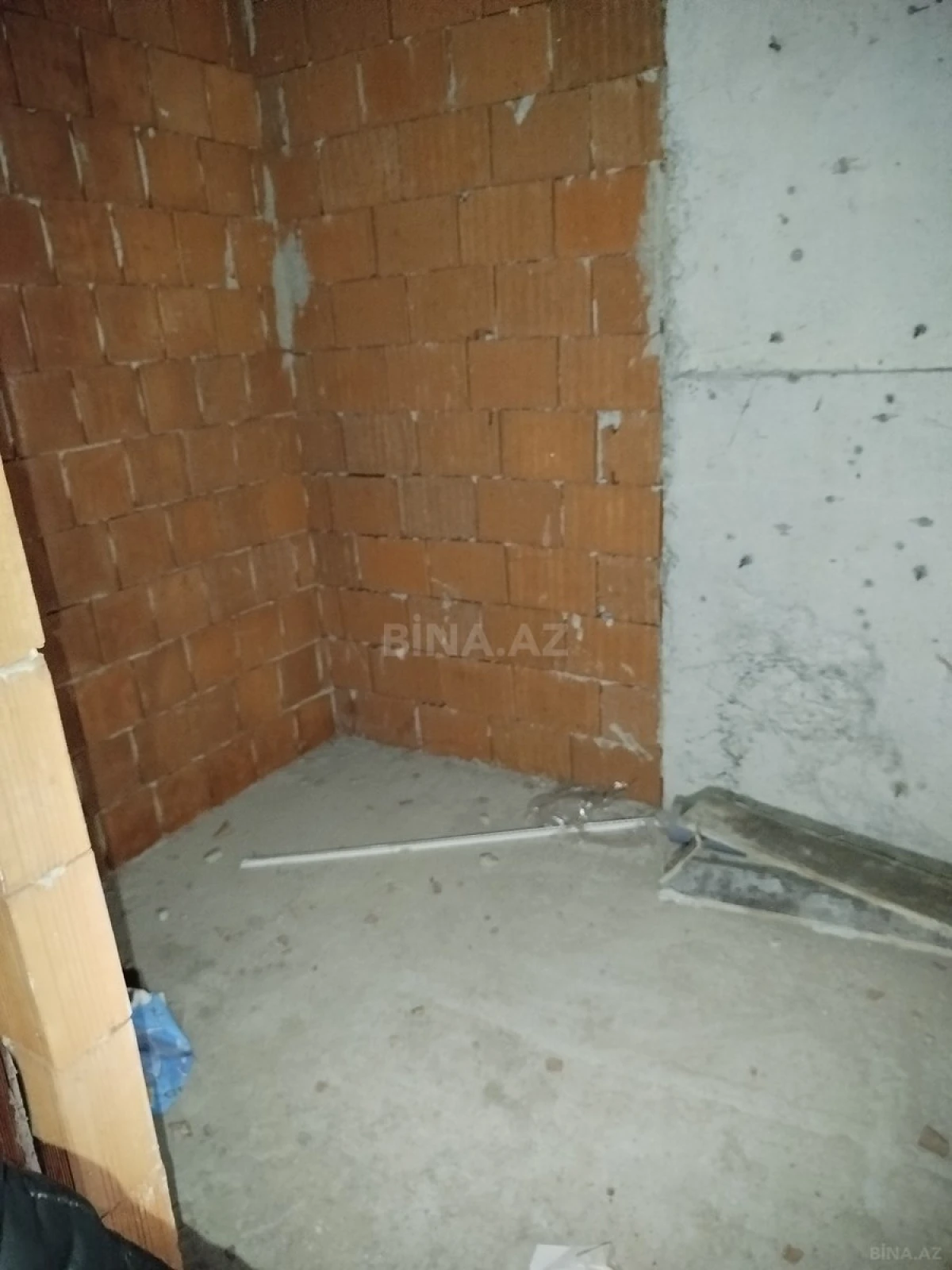 Satılır 1 otaqlı mənzil 53 m²