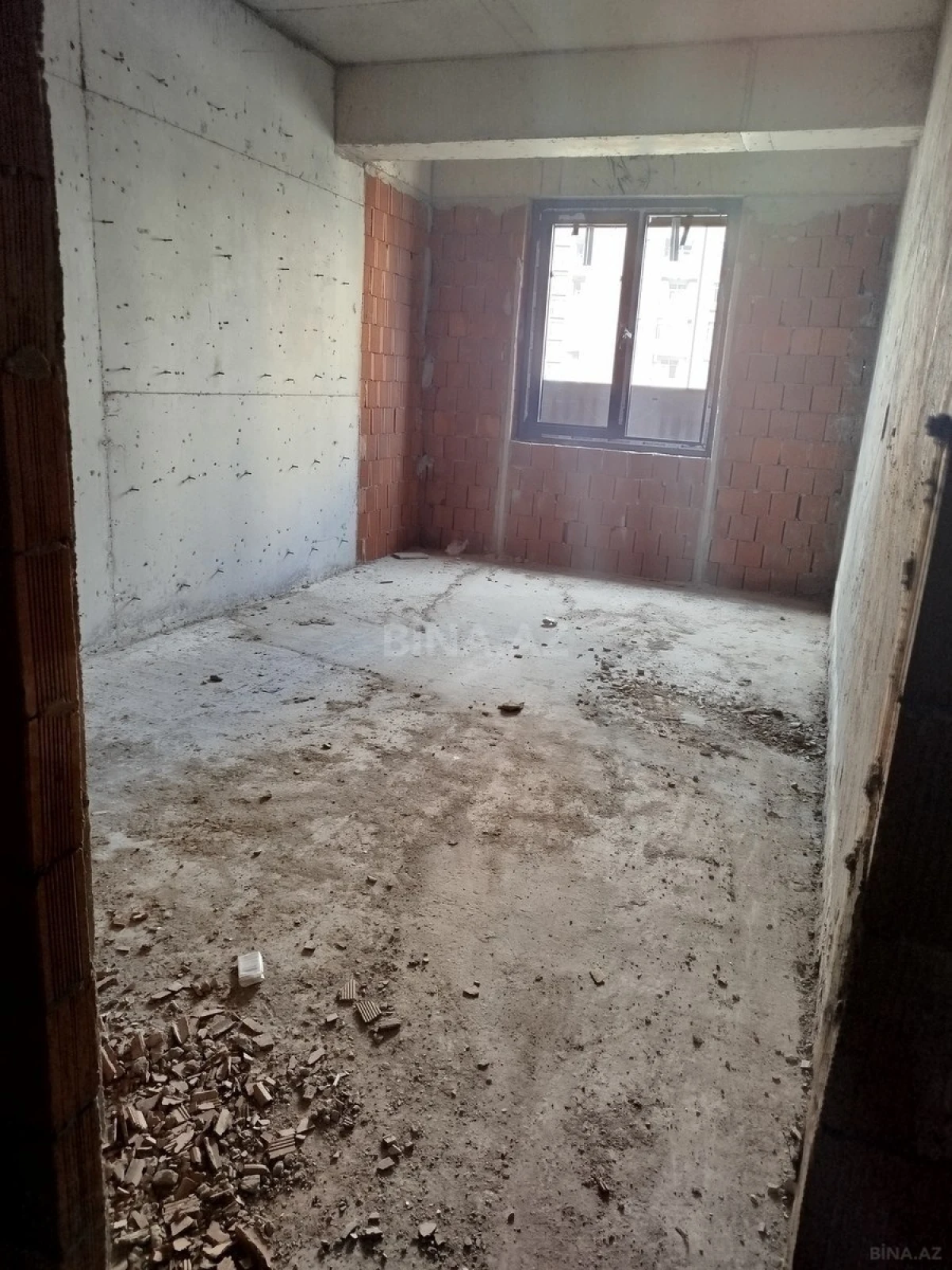 Satılır 1 otaqlı mənzil 53 m²