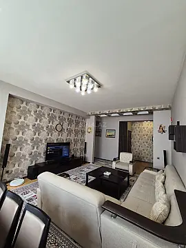 Kirayə verilir 3 otaqlı mənzil 130 m²