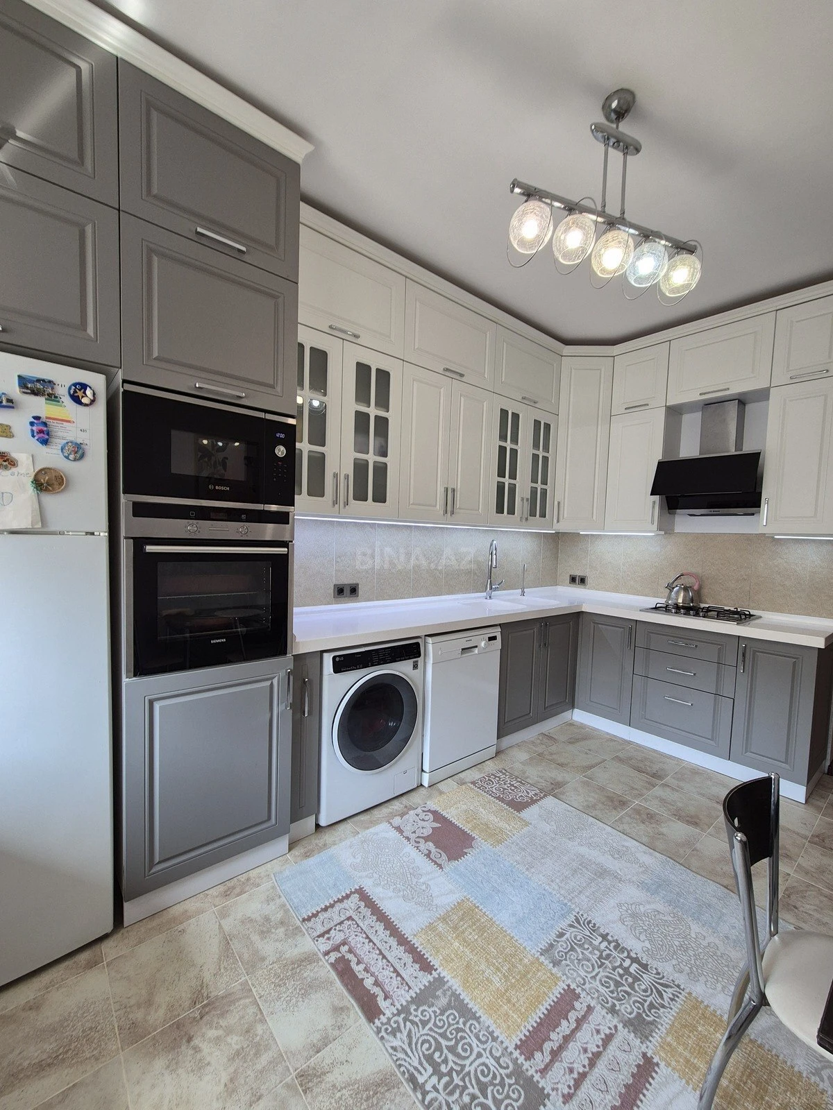 Kirayə verilir 3 otaqlı mənzil 130 m²