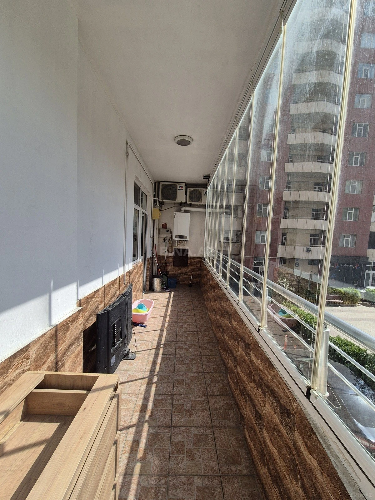 Kirayə verilir 3 otaqlı mənzil 130 m²