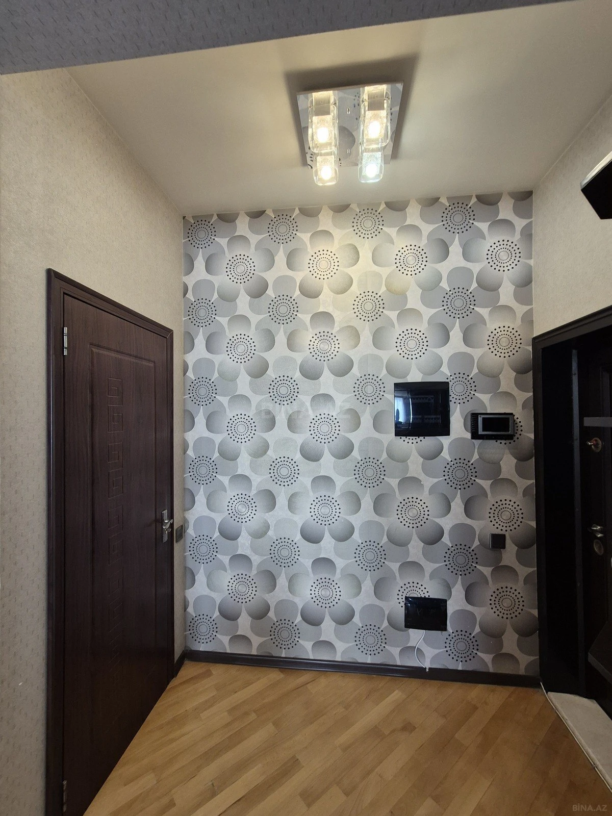 Kirayə verilir 3 otaqlı mənzil 130 m²