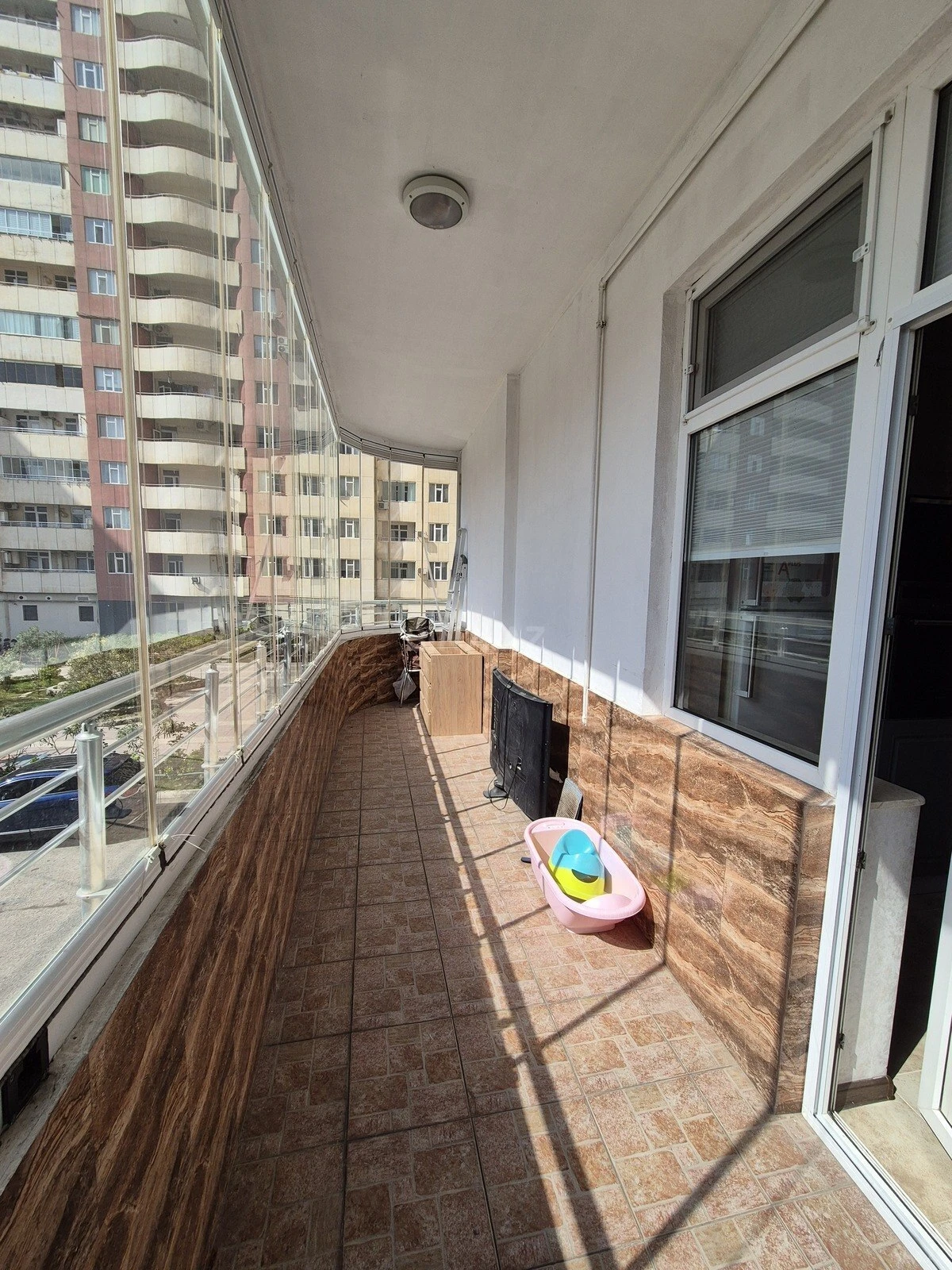 Kirayə verilir 3 otaqlı mənzil 130 m²